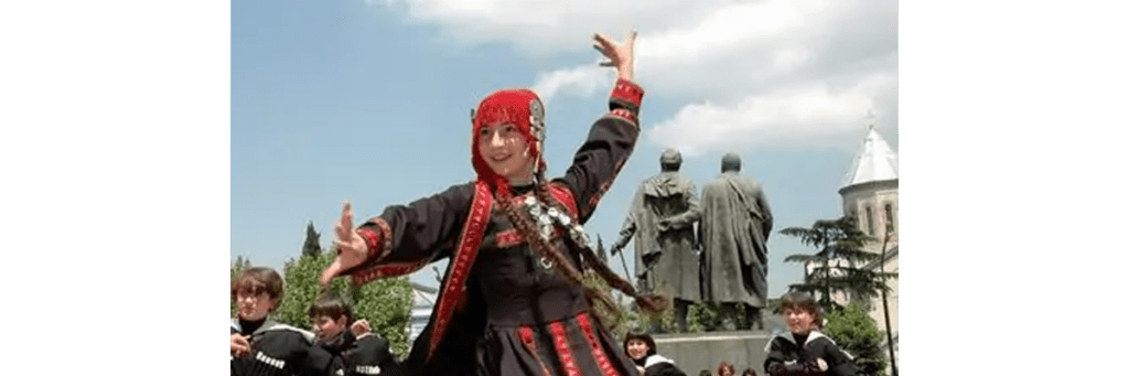 Georgian girls singing and dancing